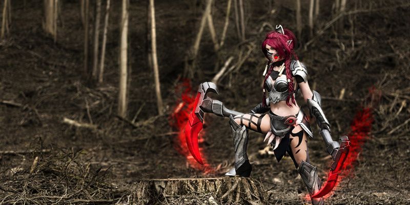 Cosplay Akali thợ săn nóng bỏng