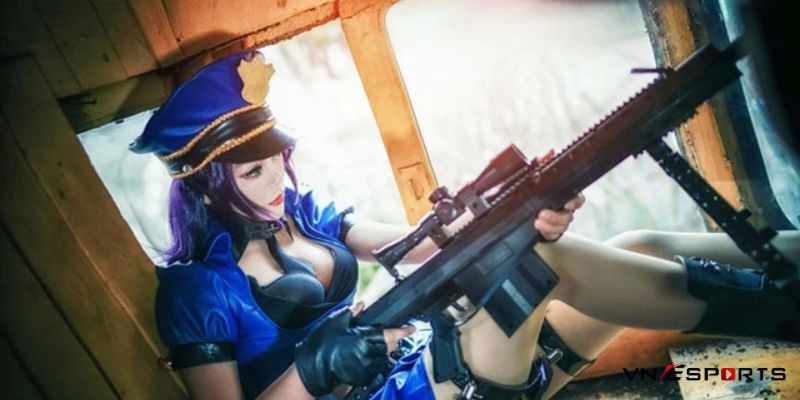 Caitlyn sĩ quan với gương mặt trầm lặng