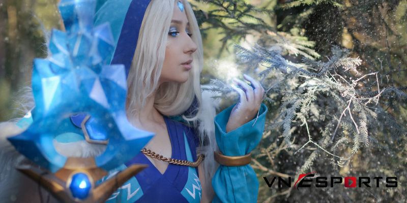 cosplay Crystal Maiden phong cách nữ hoàng băng giá (4)