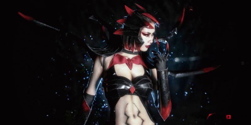 nữ tướng nhền nhện Elise được cosplay cực xịn