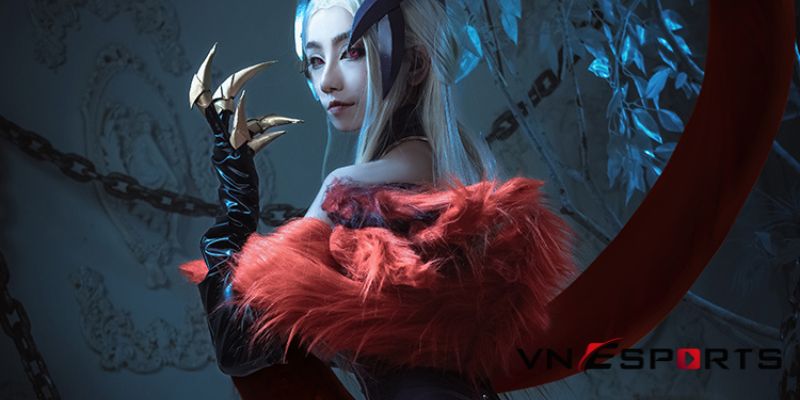 ​​cosplay evelynn tiên hắc ám (2)