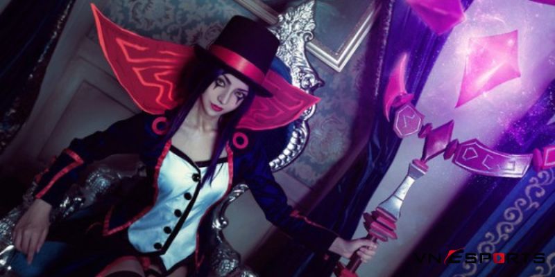 cosplay Leblanc ảo thuật gia đại tài