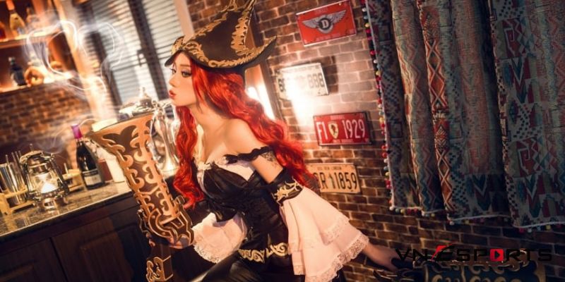 cosplay miss fortune với cây súng siêu to