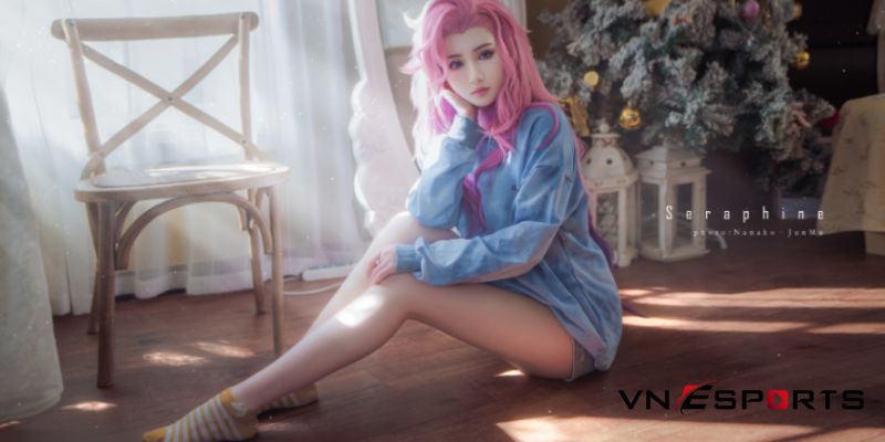 cosplay Seraphine bởi nữ coser quân mộc