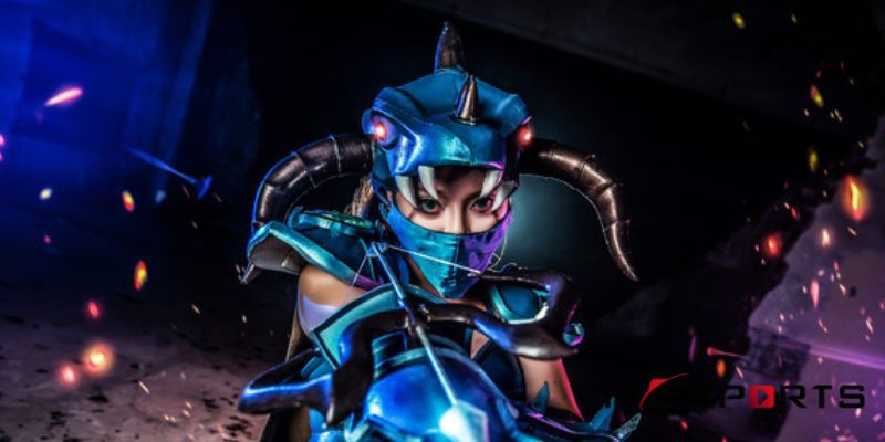 Cosplay vayne đồ long với chiếc mũ cực ngầu