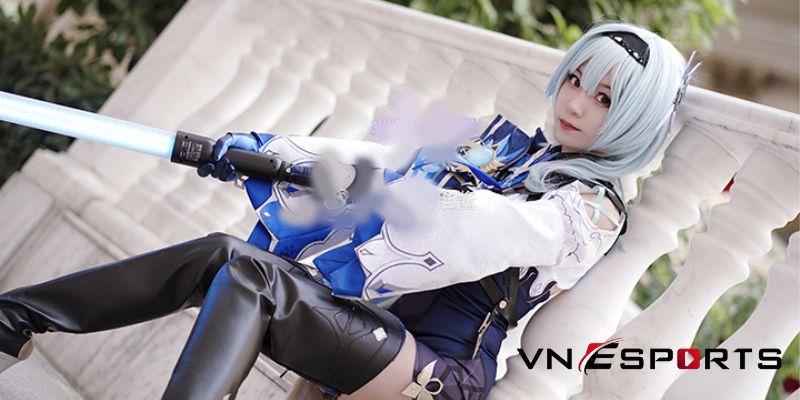 Eula cosplay bởi nữ coser Trung Quốc (1)