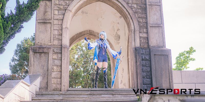 Eula cosplay bởi nữ coser Trung Quốc (15)