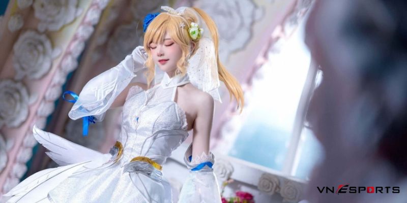 Cosplay Lux khiết tinh hoa hồng với vẻ đẹp lộng lẫy