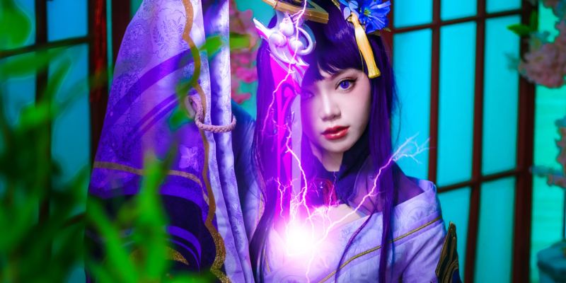 Raiden Shogun cosplay bởi nữ coser Nguyễn Thị Thùy Linh (1)